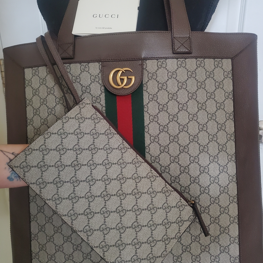 Gucci Beige and Green Tote with Red Stripe - Picture 10 of 16